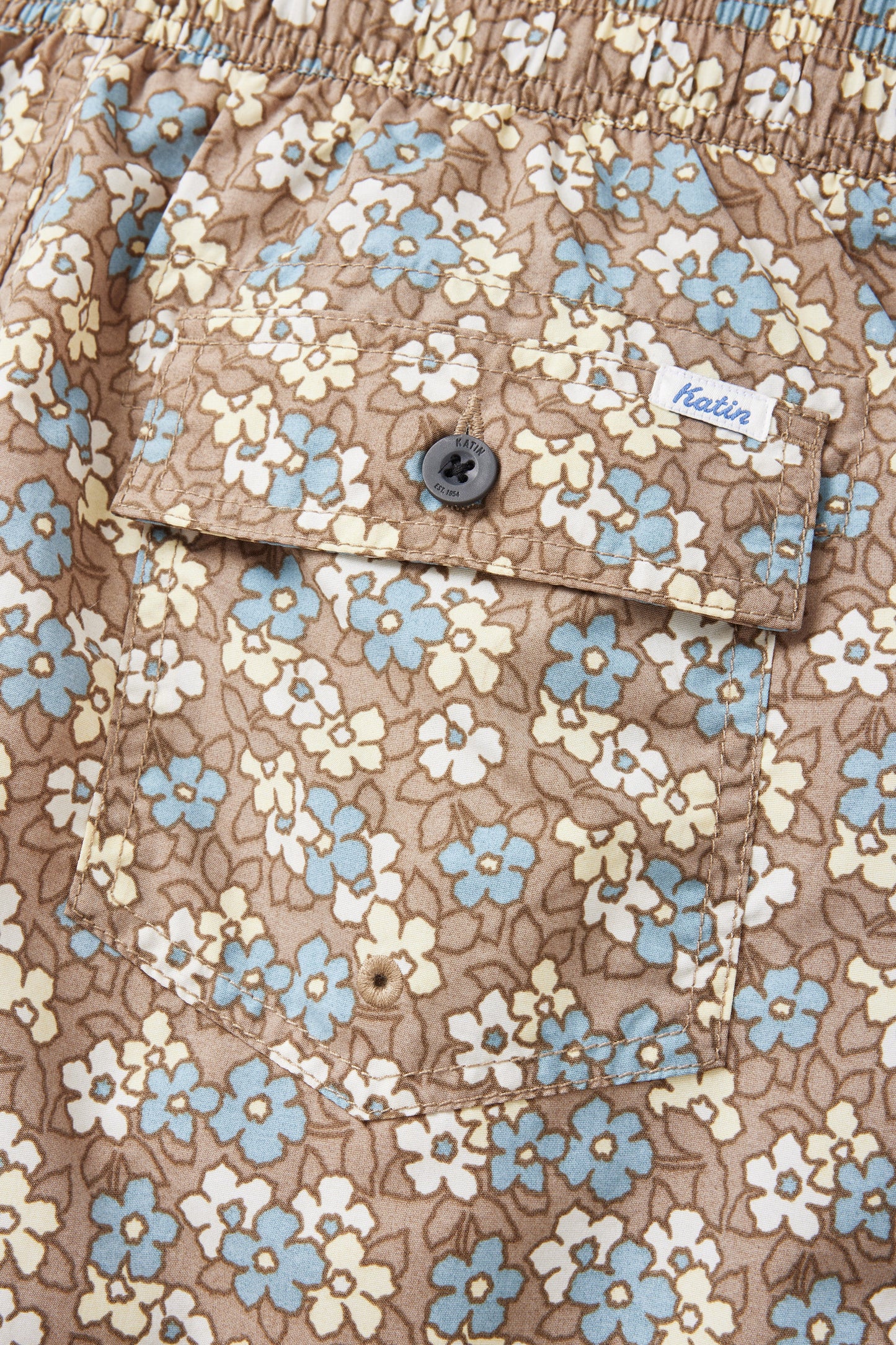 Fields Volley Shorts in Vintage Khaki