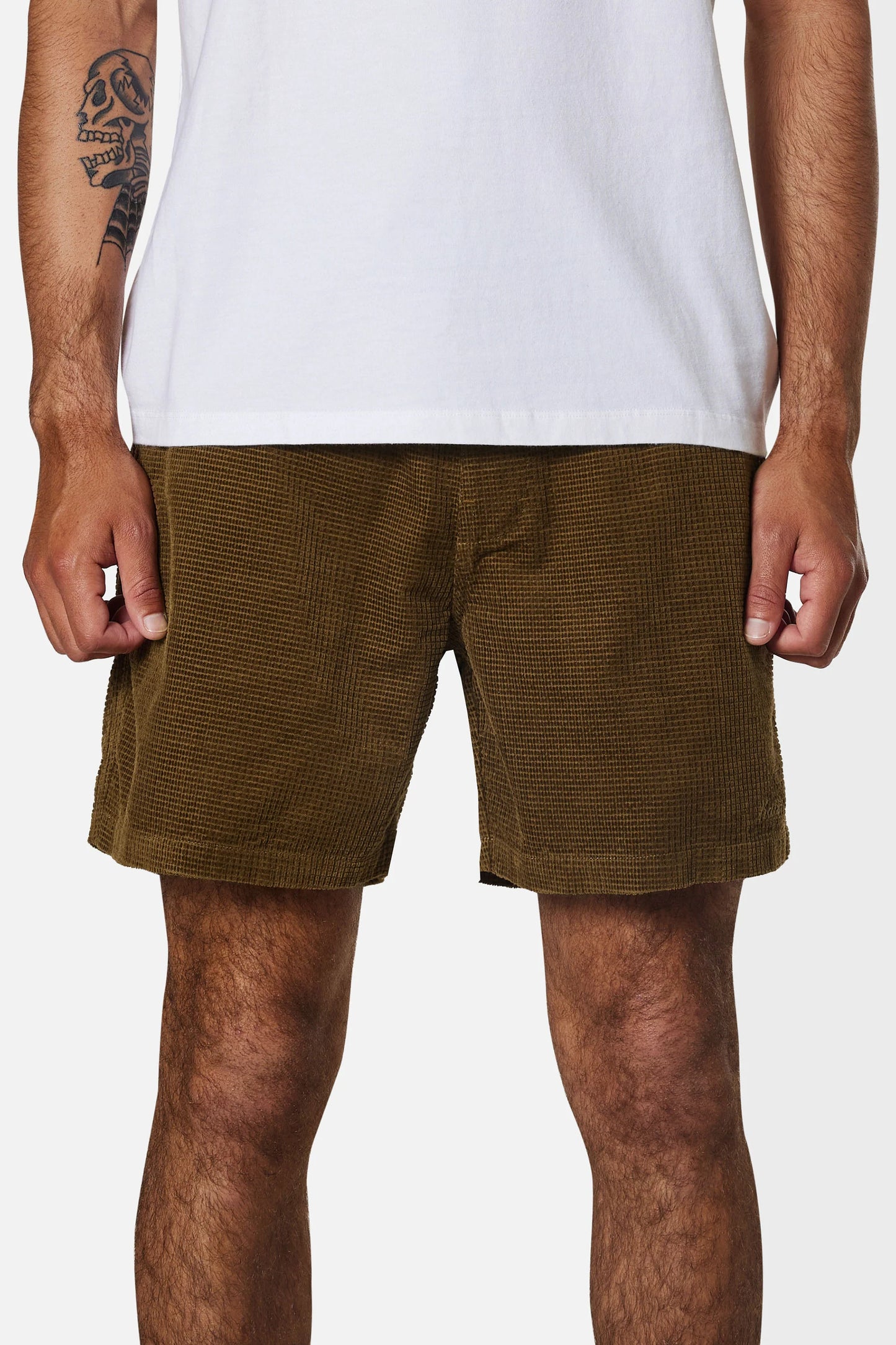 Ward Shorts in Coffee