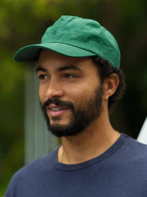 Waxed Sunsplash Hat in Forest