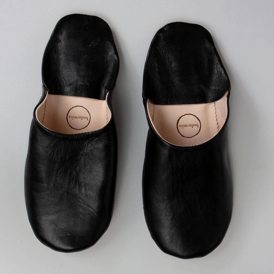 Moroccan Babouche Slippers in Black