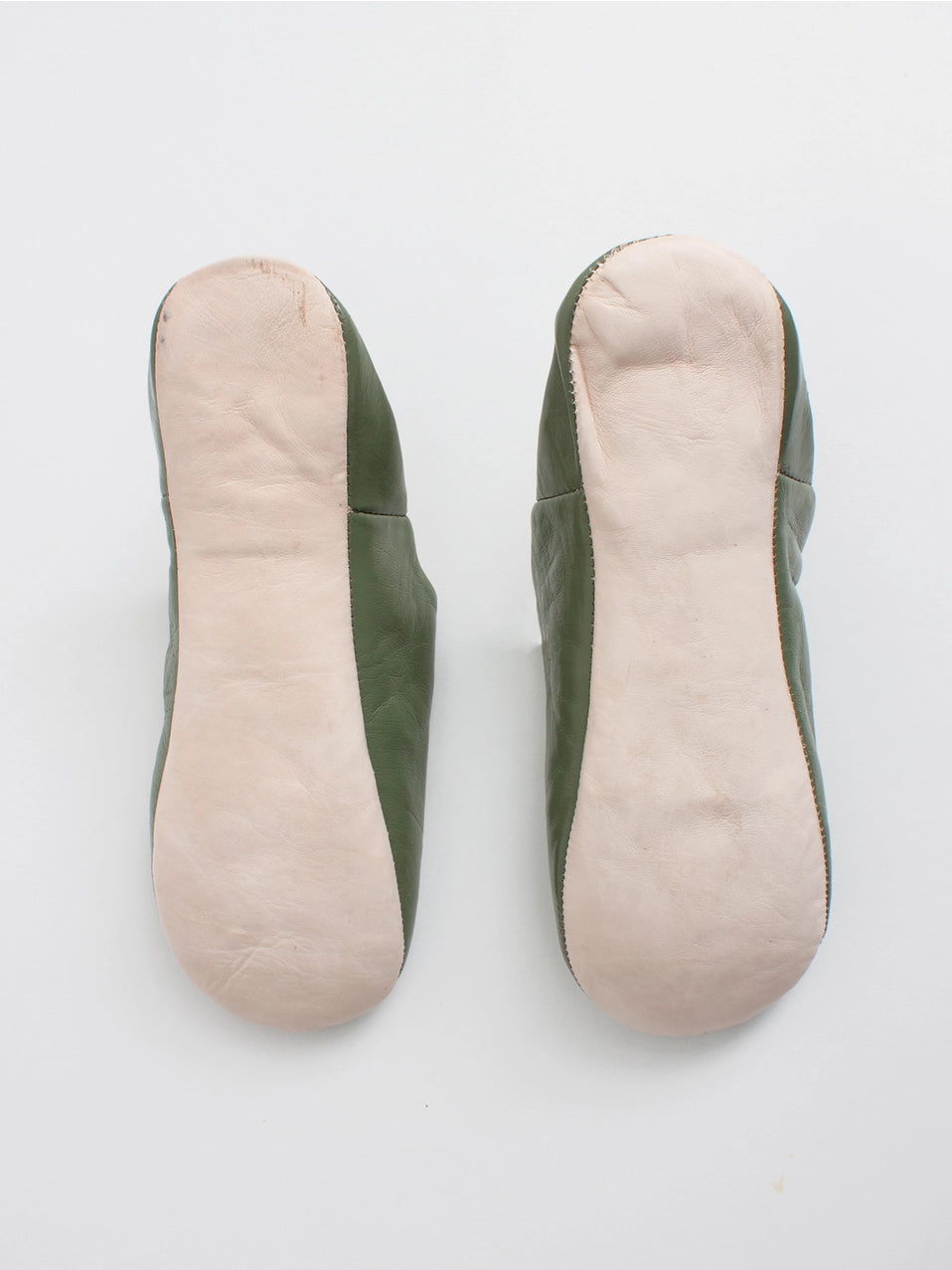 Moroccan Babouche Slippers in Olive