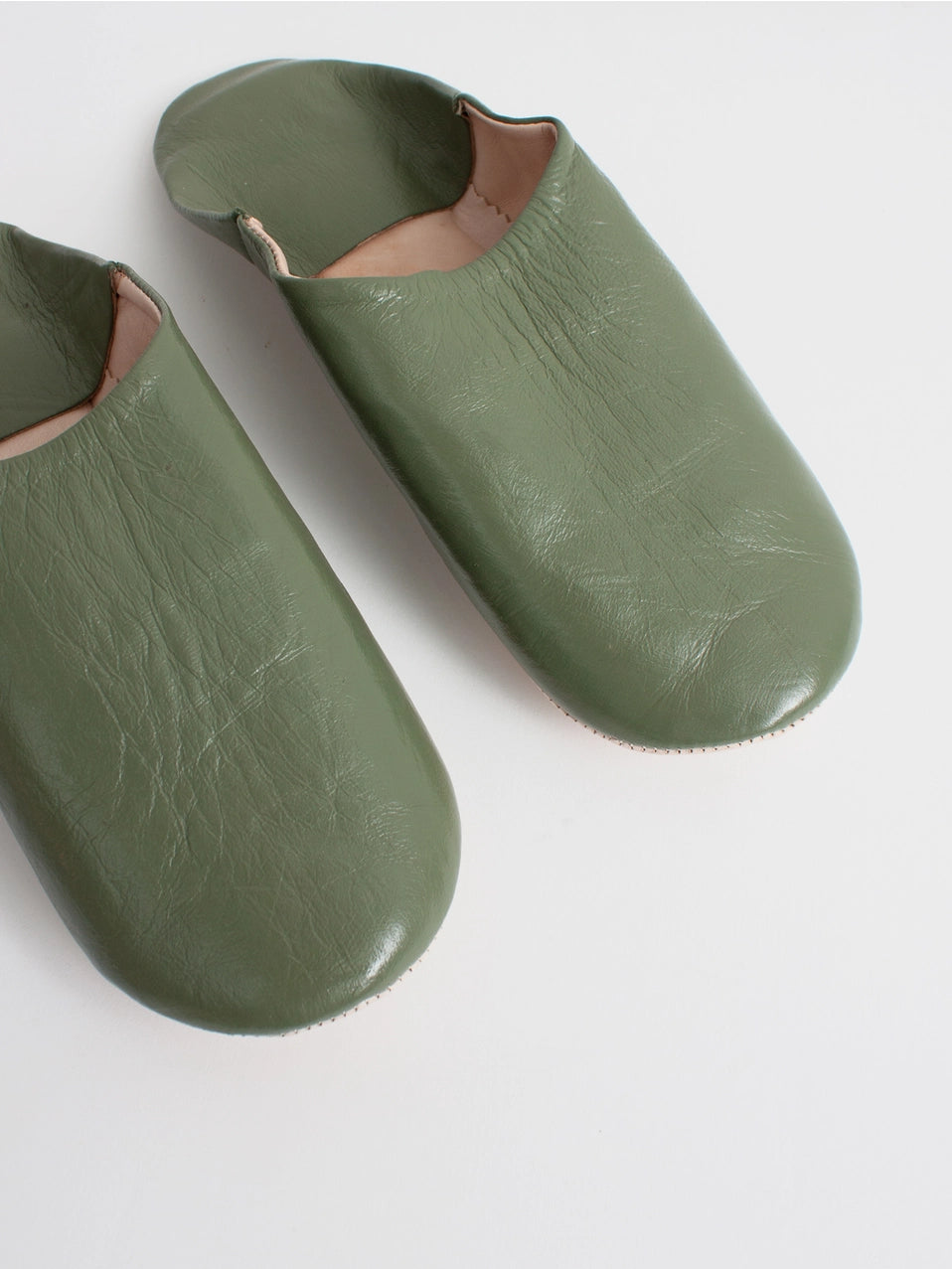 Moroccan Babouche Slippers in Olive